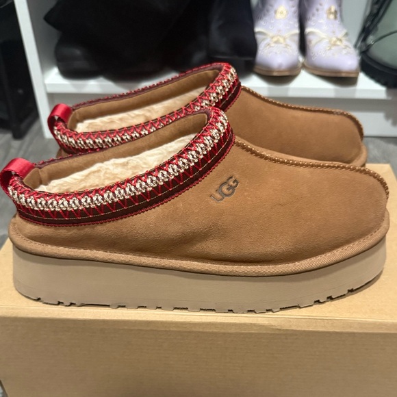 Brand New UGG Women's Chestnut Tazz II - Picture 7 of 8